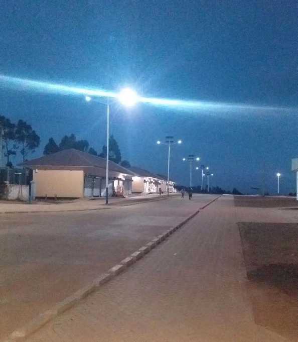 普宁市非洲科特迪瓦太阳能路灯工程